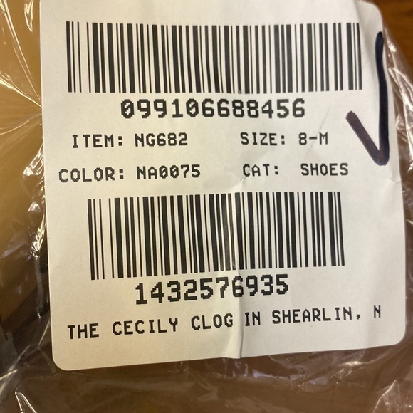 MadeWell Item NG682
The Cecily Clog in Shearling - Picture 5 of 5